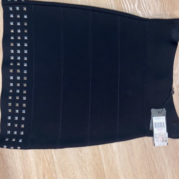 Bondage Skirt - Picture 2 of 4